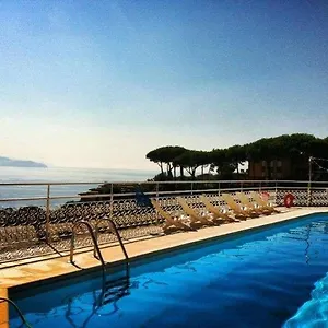 https://portofino-est-residence.hotelitalianriviera.com